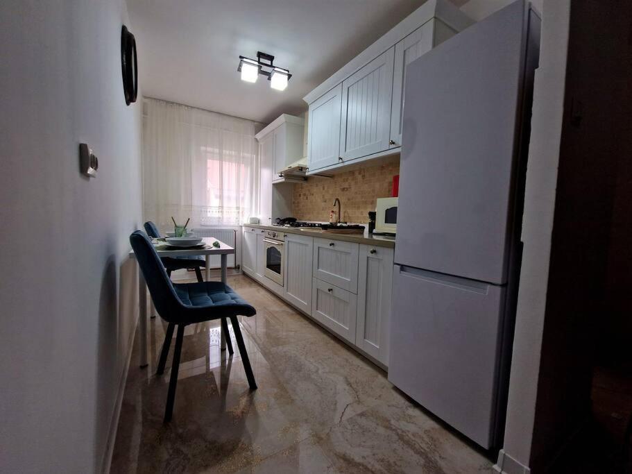 Forest Intimate Hideaway - Sub Padure Love Nest Apartment Brasov Bagian luar foto