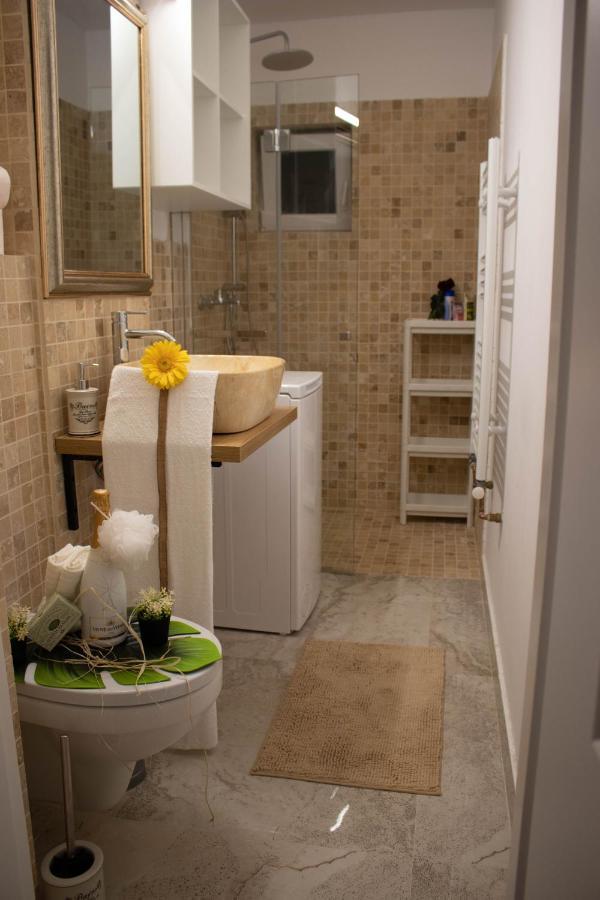 Forest Intimate Hideaway - Sub Padure Love Nest Apartment Brasov Bagian luar foto